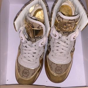 Michael Kors Nikki High Top Pumps